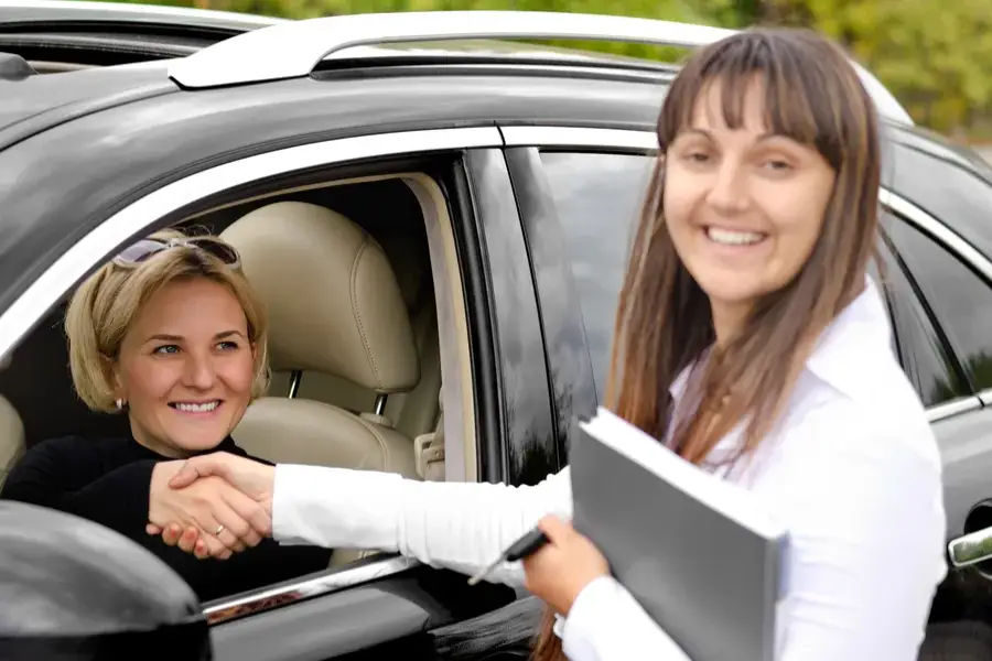 How Hourly Car Rental Benefits Short-term Needs Louisville, KY